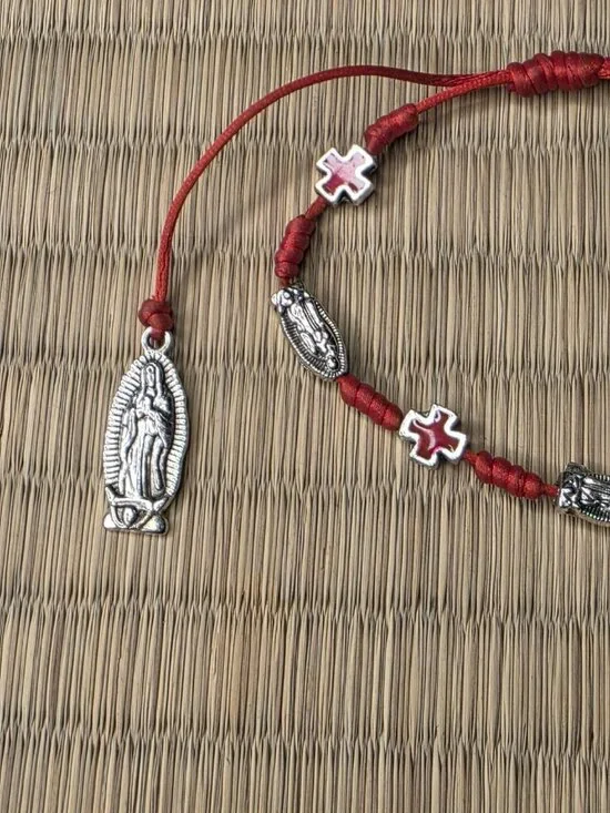 Red Virgin Mary Bracelet - Picture 4 of 5